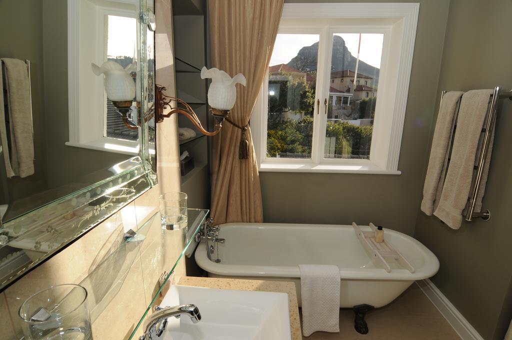 Abbey Manor Luxury Guesthouse Fokváros Kültér fotó