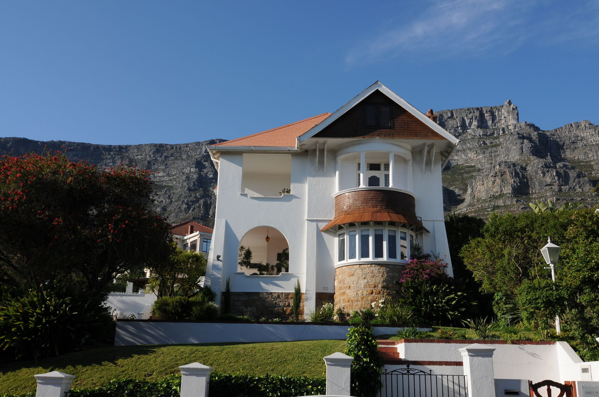 Abbey Manor Luxury Guesthouse Fokváros Kültér fotó